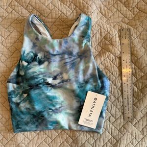 NWT Athleta Crop Top Sports Bra Size Small